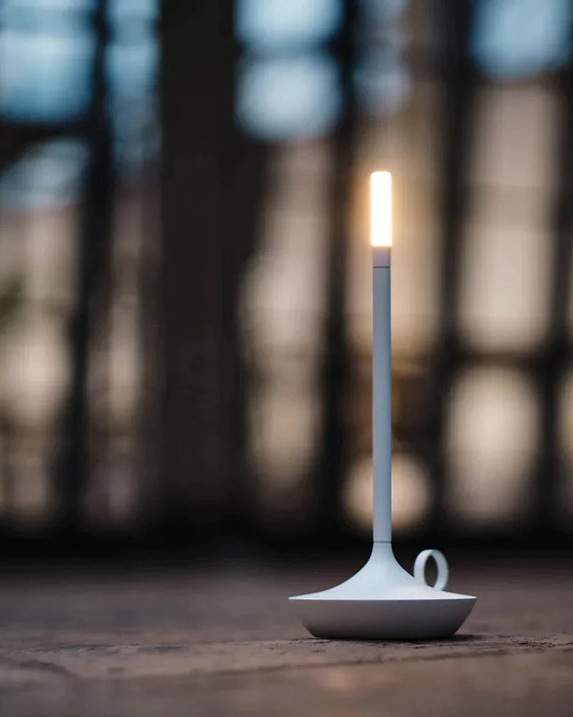 Świeca Giavi - Elegancka, Nowoczesna Świeca z Regulowanym Oświetleniem i Ładowaniem USB 3