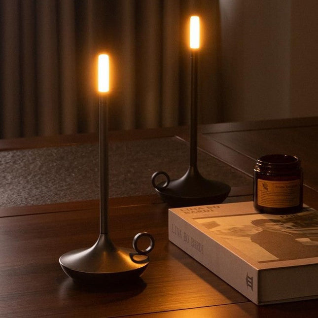 Świeca Giavi - Elegancka, Nowoczesna Świeca z Regulowanym Oświetleniem i Ładowaniem USB 9