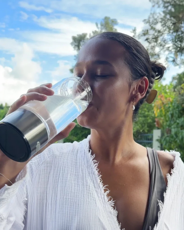 Szklana Butelka na Wodę 420ml z Generatorem Wodoru – Przenośna Butelka do Wody z Technologią Elektrolizy 2