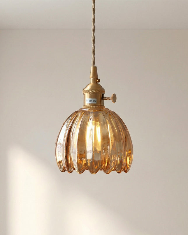 Szklana lampa wisząca z regulowaną wysokością – minimalistyczny japoński design do oświetlenia wiszącego w kuchni 7