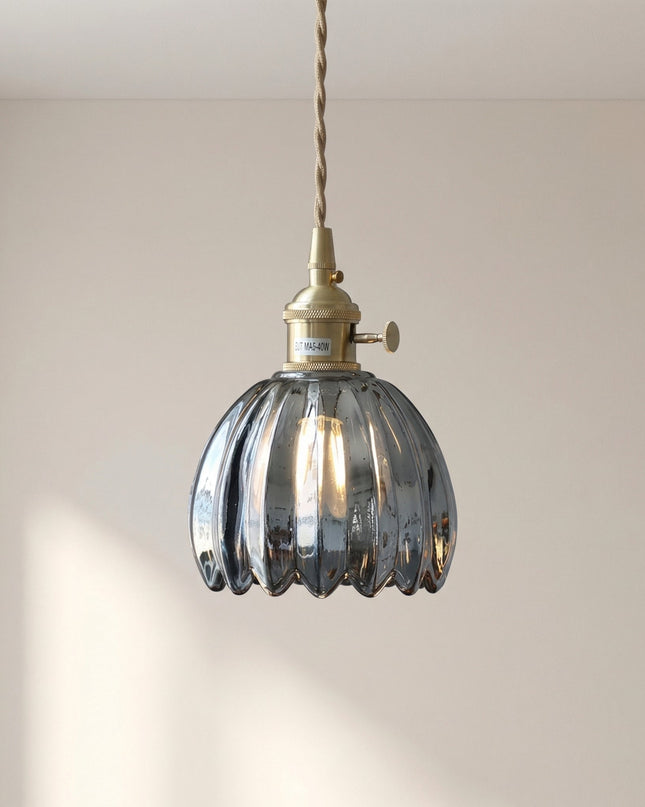Szklana lampa wisząca z regulowaną wysokością – minimalistyczny japoński design do oświetlenia wiszącego w kuchni 8