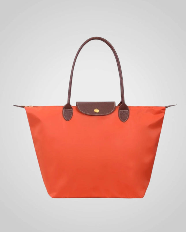 Torba na ramię w eleganckim czarnym skórzanym designie, idealna na codzienne użytkowanie, z 5