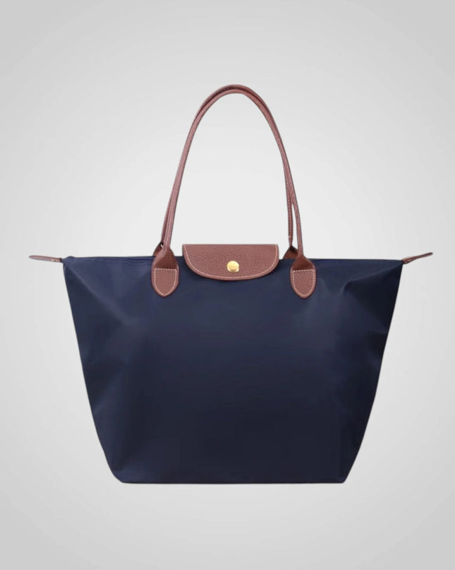 Torba na ramię w eleganckim czarnym skórzanym designie, idealna na codzienne użytkowanie, z 8