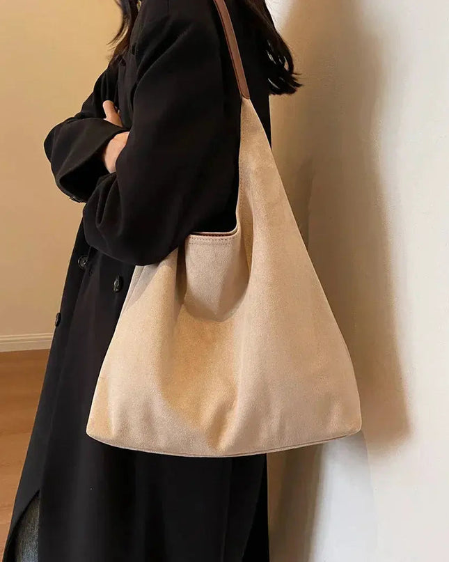 Torba na ramię z zamszu z regulowanym paskiem – modny i pojemny design 5