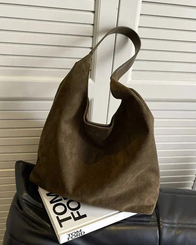 Torba na ramię z zamszu z regulowanym paskiem – modny i pojemny design 8