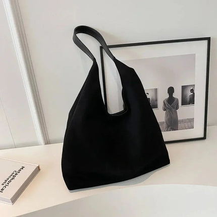 Torba na ramię z zamszu z regulowanym paskiem – modny i pojemny design 9