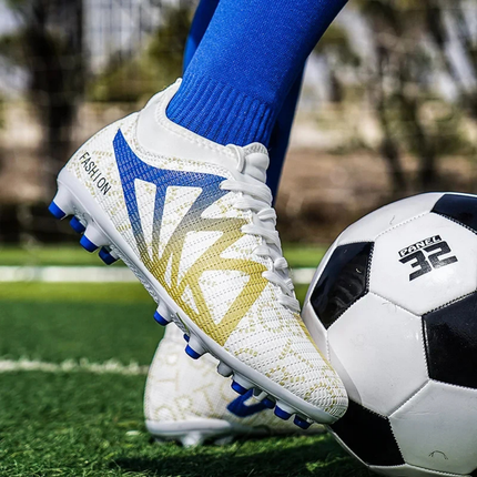Ultralekkie korki piłkarskie z kolcami treningowymi do gry na sztucznej murawie – profesjonalny, sportowy design – dostępne w wielu rozmiarach 4