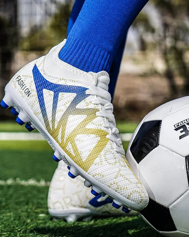 Ultralekkie korki piłkarskie z kolcami treningowymi do gry na sztucznej murawie – profesjonalny, sportowy design – dostępne w wielu rozmiarach 4