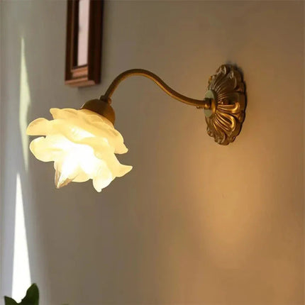 Vintage Kinkiet Ścienny z Miedzi i Szkła – Elegancka Lampa na Ścianę z Płatkami Kwiatów, Ciepłe Światło, 28x17cm 2