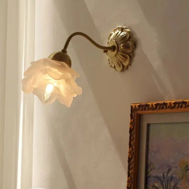 Vintage Kinkiet Ścienny z Miedzi i Szkła – Elegancka Lampa na Ścianę z Płatkami Kwiatów, Ciepłe Światło, 28x17cm 4