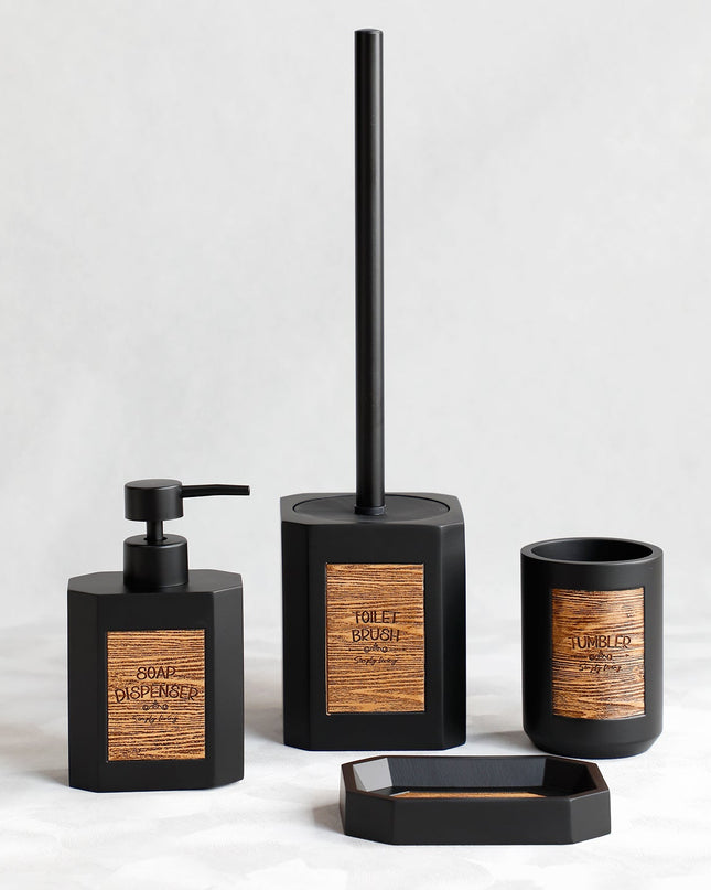 WoodLabel Essentials – 4-częściowy zestaw akcesoriów łazienkowych ze stylową drewnianą etykietą 0