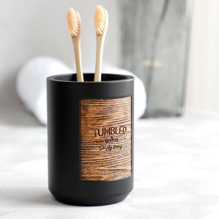 WoodLabel Essentials – 4-częściowy zestaw akcesoriów łazienkowych ze stylową drewnianą etykietą 4