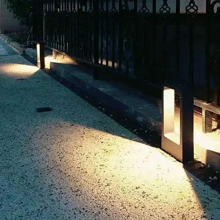 Zewnętrzna lampa naziemna LED z odporną na warunki atmosferyczne obudową aluminiową – nowoczesny, minimalistyczny design 3