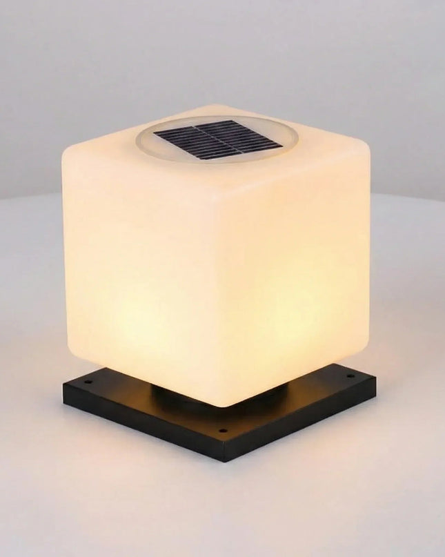 Zewnętrzna lampa ogrodowa zasilana energią słoneczną o minimalistycznym designie – odporna na warunki atmosferyczne metalowa lampa w kształcie sześcianu 0