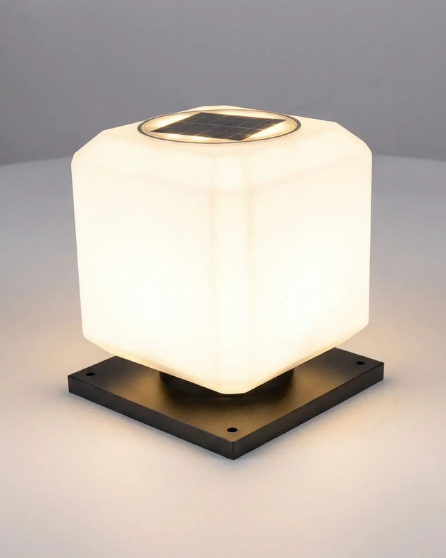 Zewnętrzna lampa ogrodowa zasilana energią słoneczną o minimalistycznym designie – odporna na warunki atmosferyczne metalowa lampa w kształcie sześcianu 5