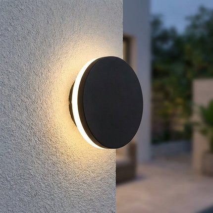 Zewnętrzna lampa ścienna z oświetleniem w górę i w dół – nowoczesna, odporna na warunki atmosferyczne metalowa lampa zewnętrzna 1