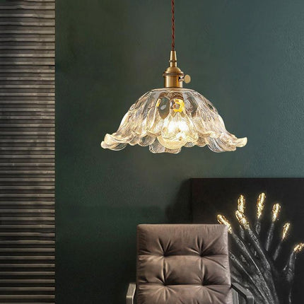 Złota Szklana Lampa Wisząca w Kształcie Kwiatu – Elegancka Dekoracja do Wnętrz 1