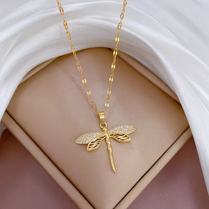 Złoty naszyjnik z ważką i lśniącą kryształową zawieszką – łańcuszek z oczkiem ze złota 14K dla eleganckiego stylu 2