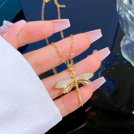 Złoty naszyjnik z ważką i lśniącą kryształową zawieszką – łańcuszek z oczkiem ze złota 14K dla eleganckiego stylu 4