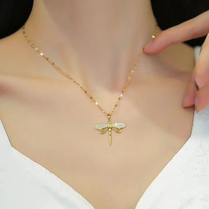 Złoty naszyjnik z ważką i lśniącą kryształową zawieszką – łańcuszek z oczkiem ze złota 14K dla eleganckiego stylu 5