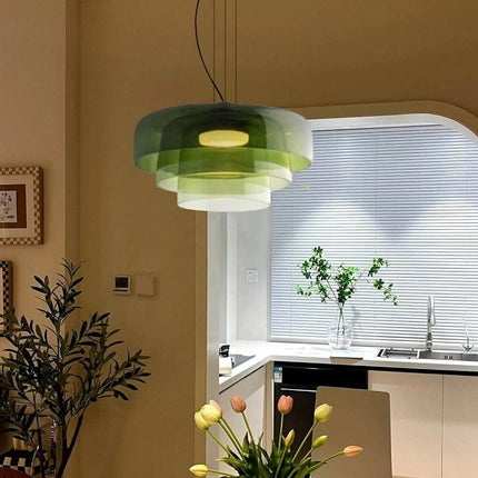 Elegancka lampa sufitowa — krem i kolor w harmonijnym wydaniu